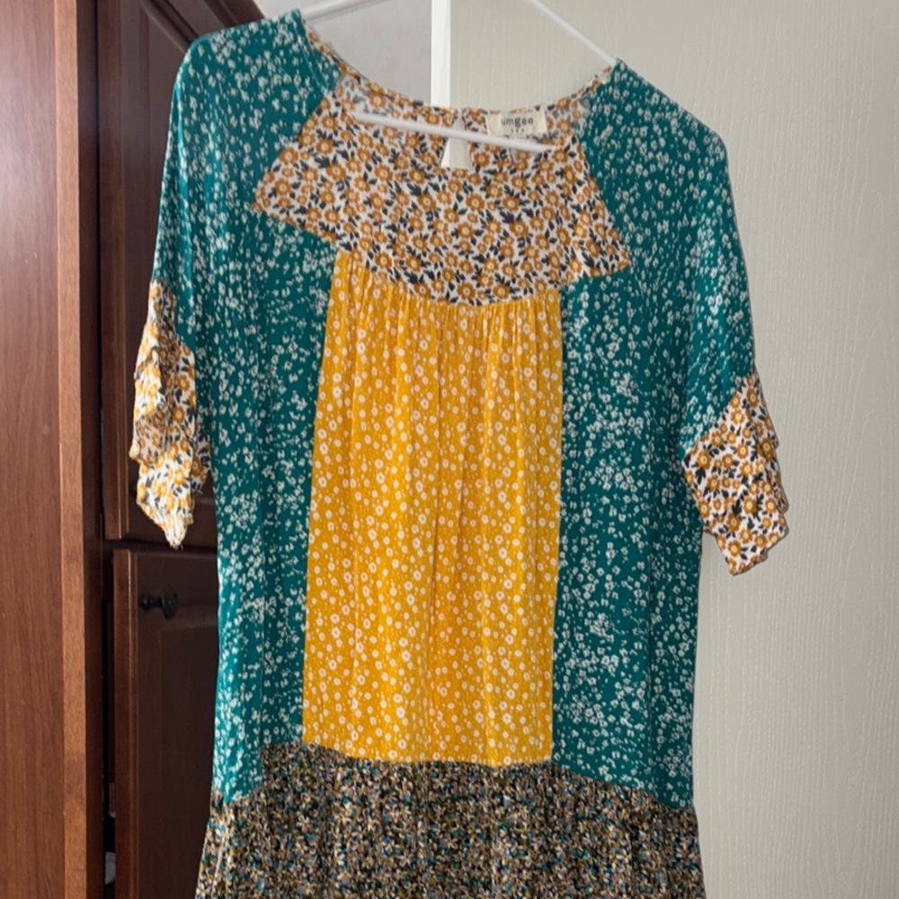 Umgee Floral Patchwork Ruffle Blouse size L